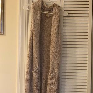 Tan women’s sleeveless sweater cardigan